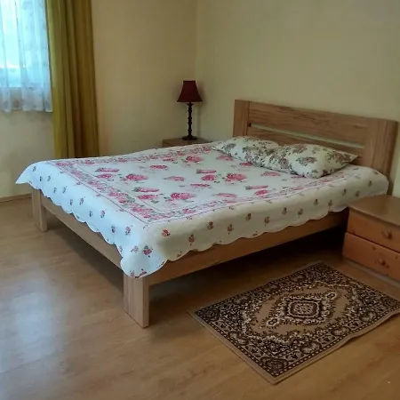 بيت للعطل Samson Vahanec